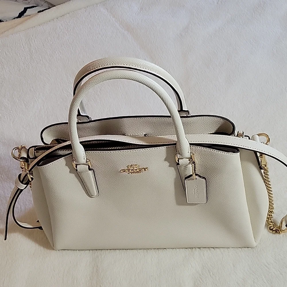 🌸HOST PICK🌸COACH MINI - LILLIE CARYALL BAG - Picture 4 of 16